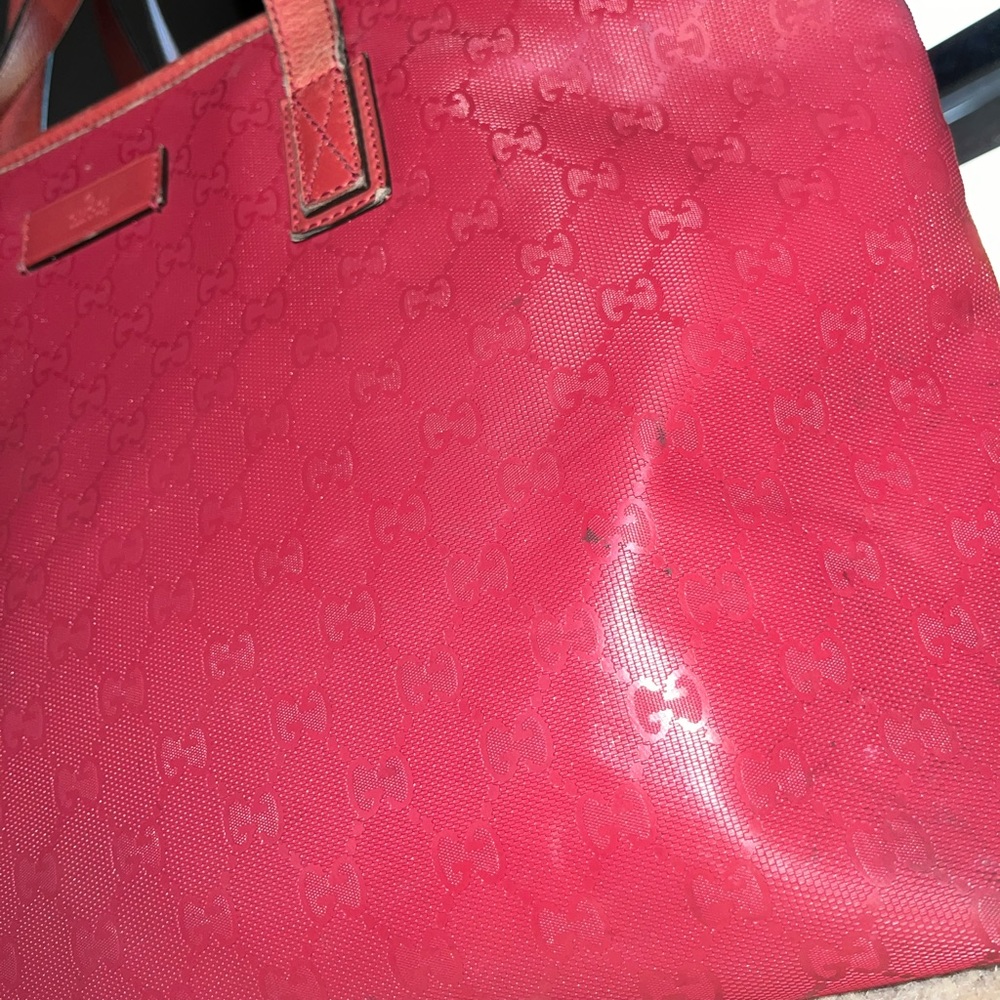 Gucci: Supreme GG Imprime Joy PVC Leather Tote Bag Tote Bag (pink/ red) - Picture 14 of 17